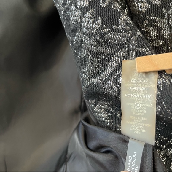 NWT Calvin Klein Gorgeous Black/Silver Floral Blazer, Size 6P - Picture 4 of 7